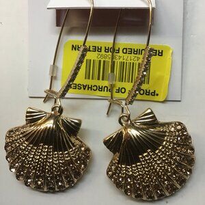 Betsey Johnson New Linear Gold Sparkly Seashell Earrings